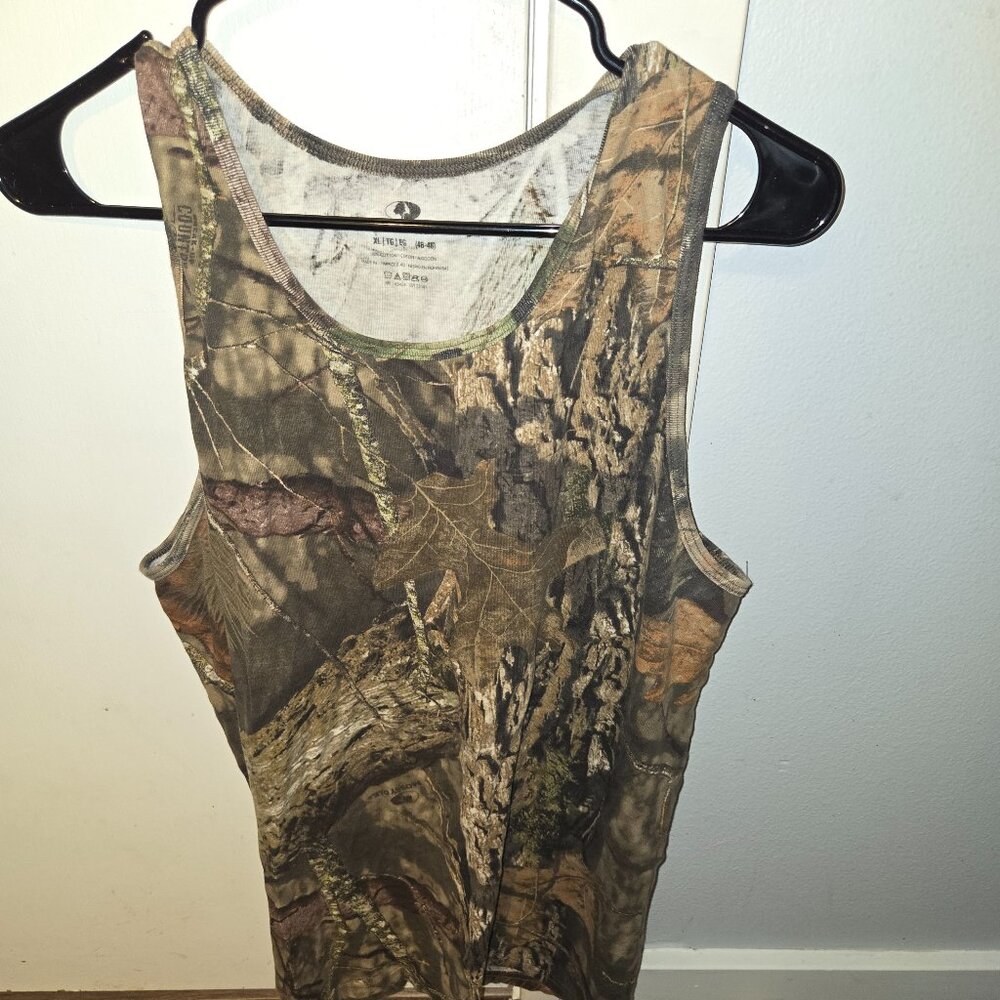 Camo tank